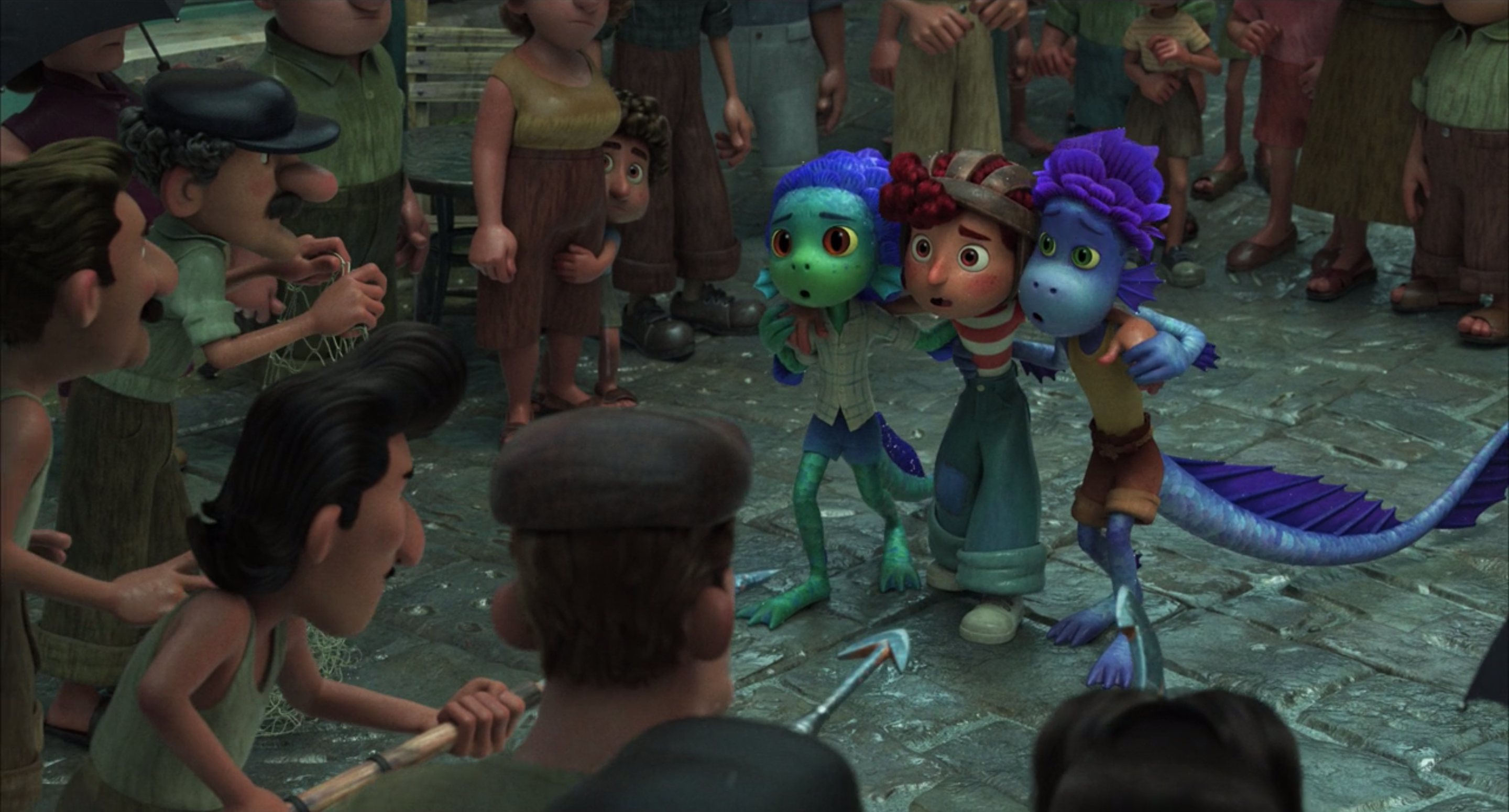 Luca and Alberto are outed to the townspeople.