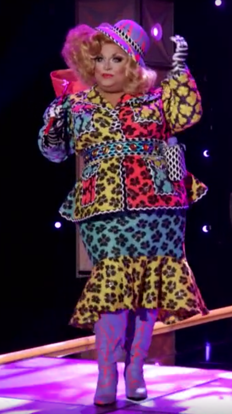 Ginger's Clash of the Patterns look.