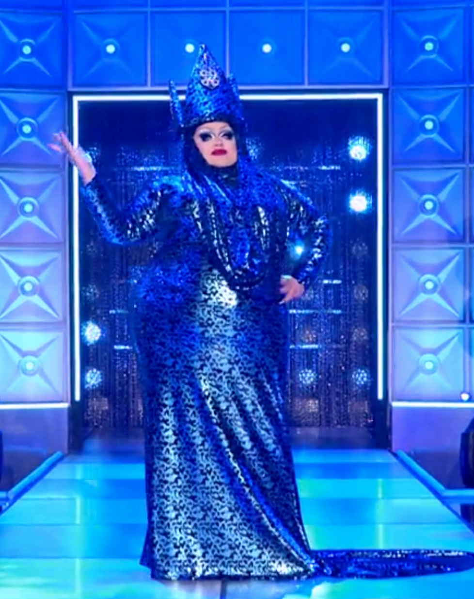 Eureka's Drag Tots look.