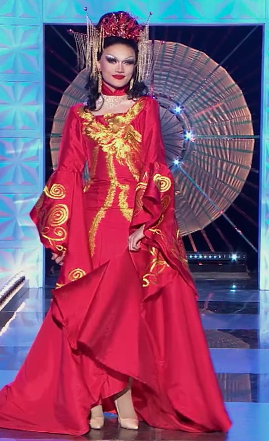 River's Expenny, Henny look.