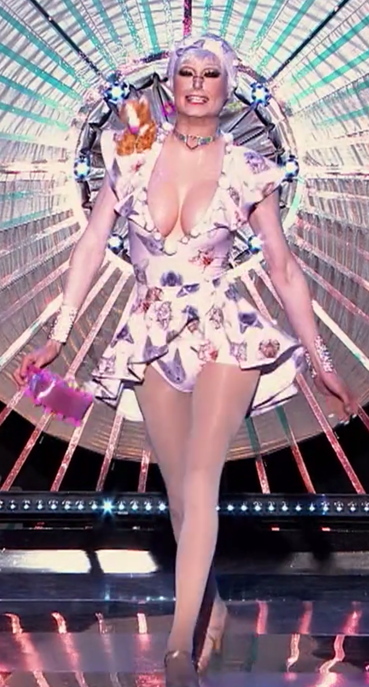 Scarlett's Fugly Swimwear look.