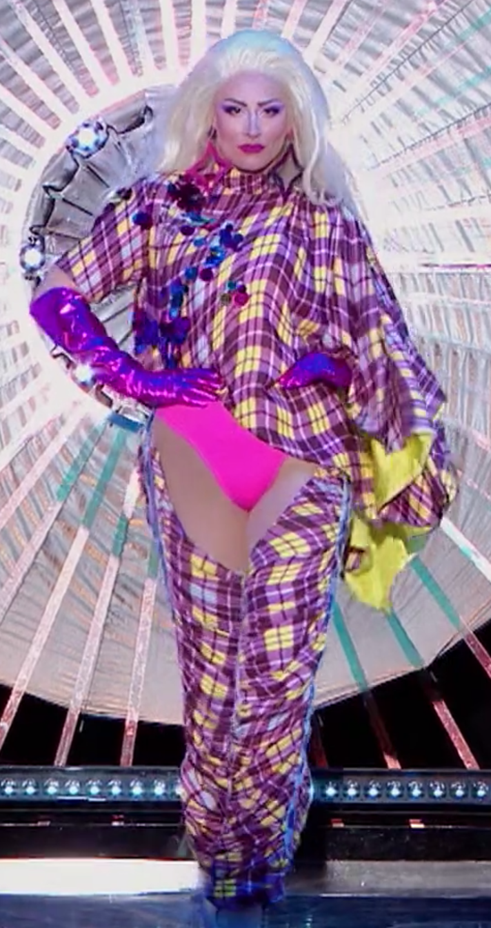 Ella's Fugly But Fashionable look.