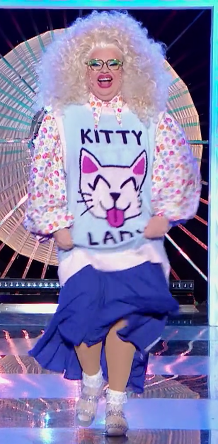 Kitty's Fugly But Fashionable look.