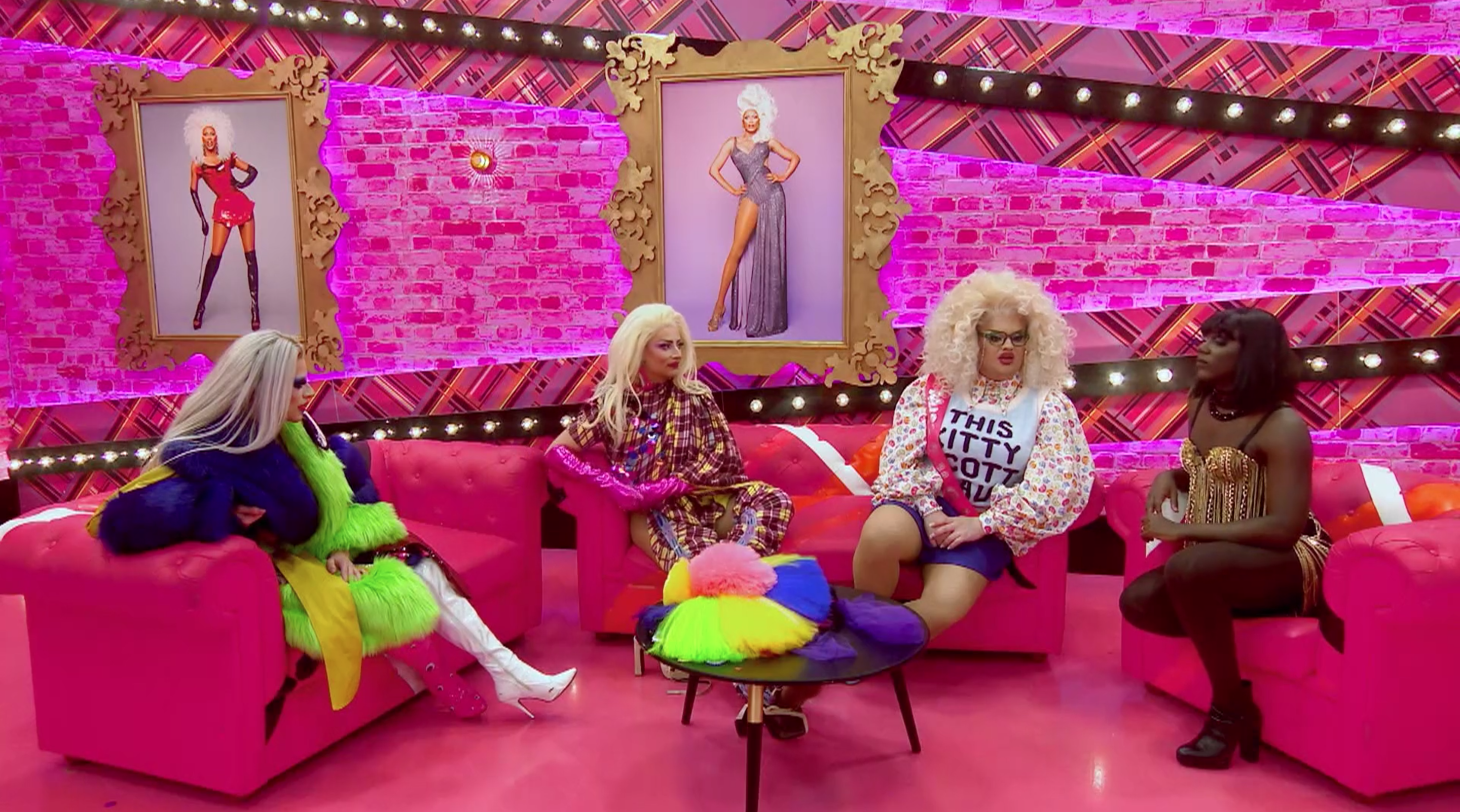 The queens after Scarlett's elimination.