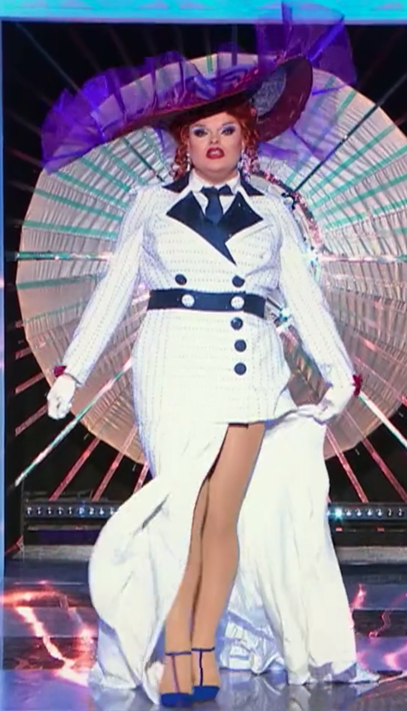Kitty's Scene Stealers look.