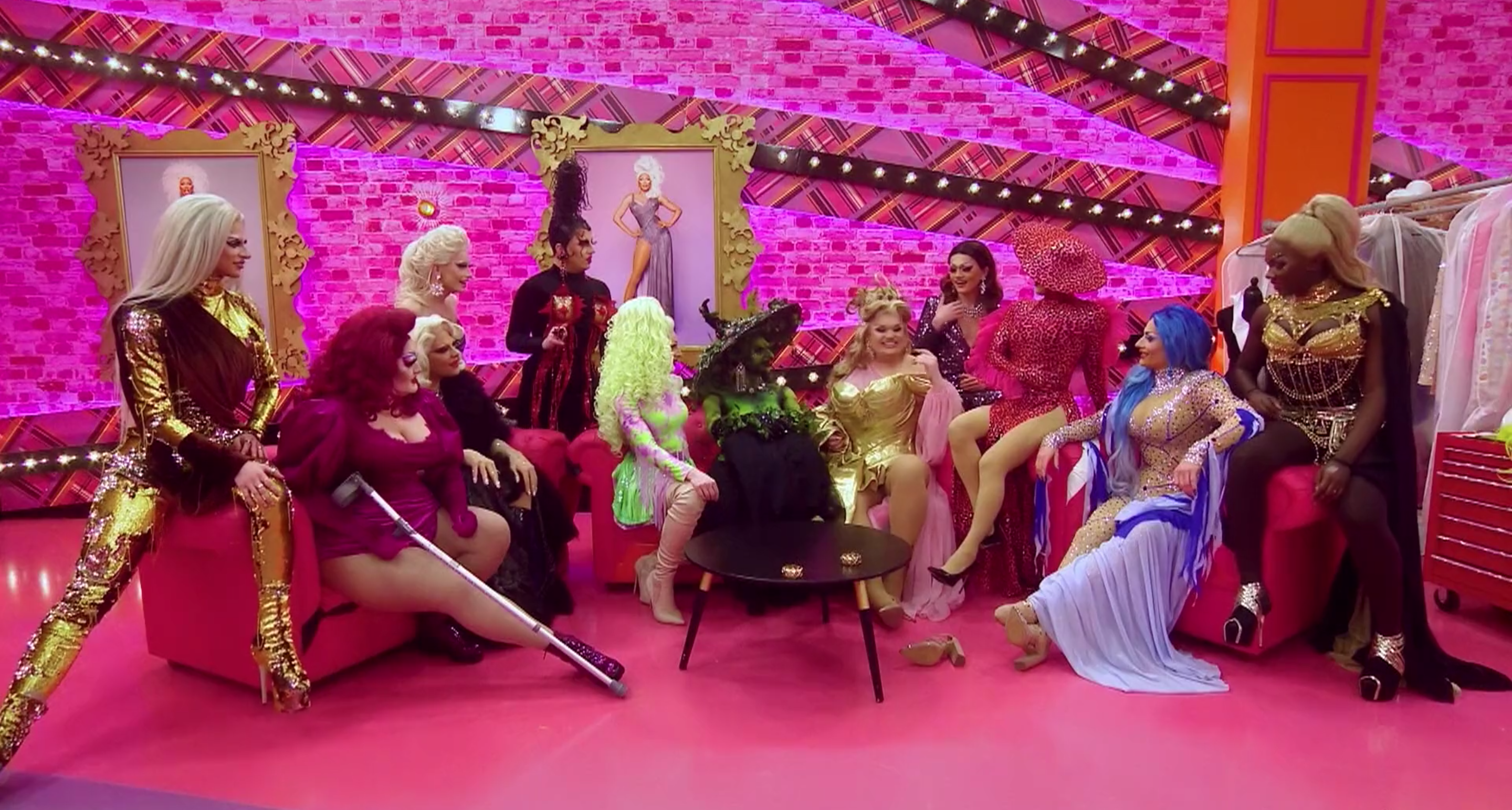 The eliminated girls back in the werkroom.